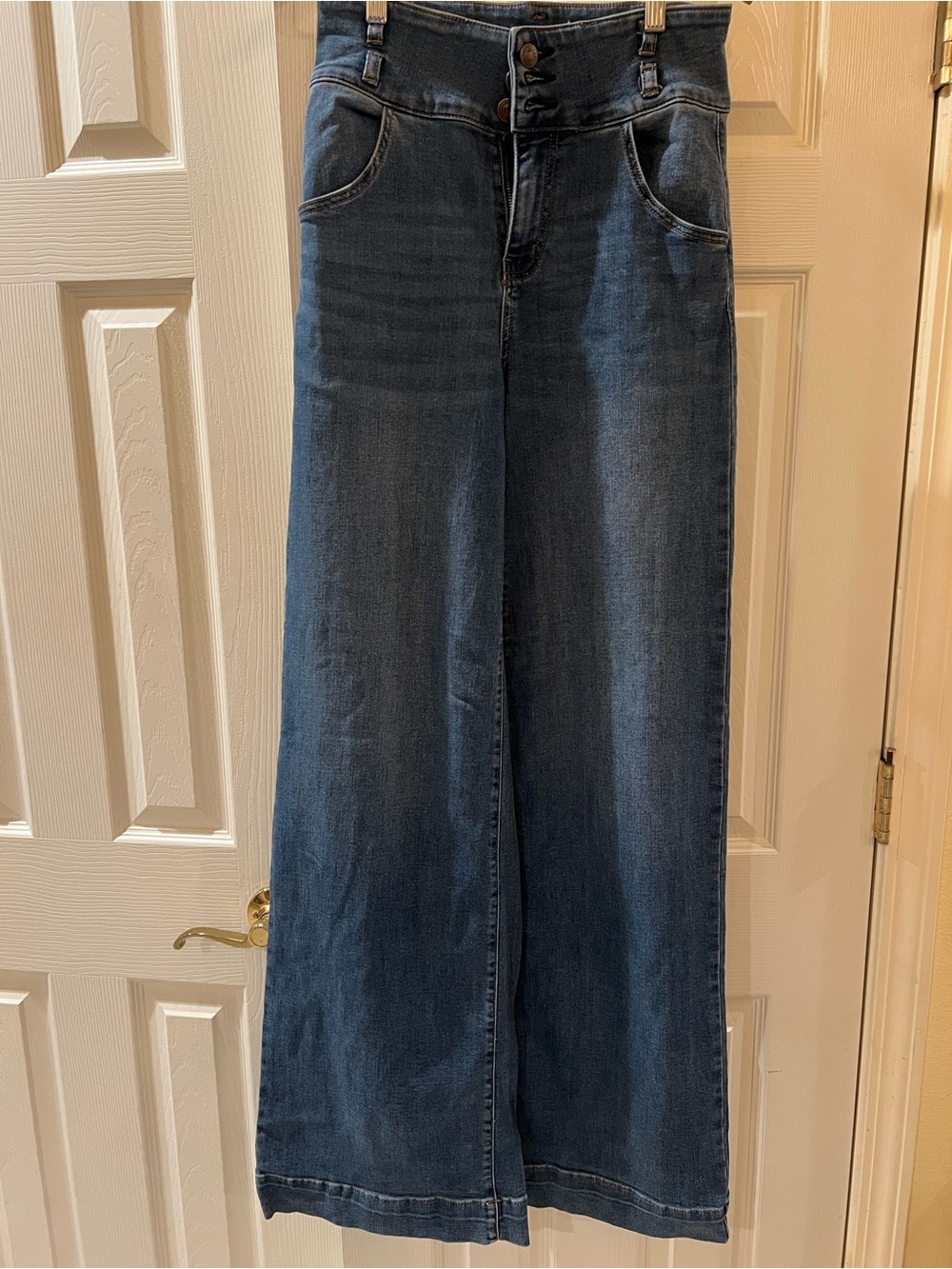 High-Waist Wide-Leg Women's Jeans in Dark Blue